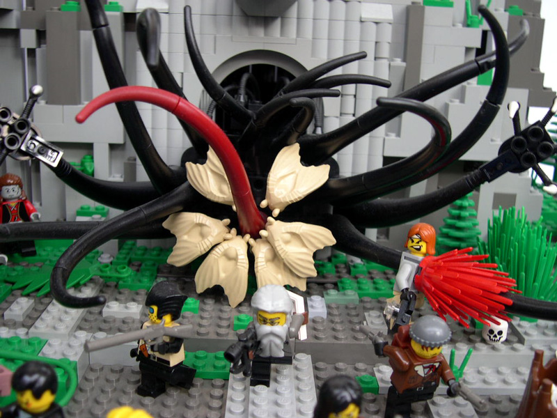 Illustration for article titled These Cthulhu LEGO sets will drive you insane with little plastic bricks